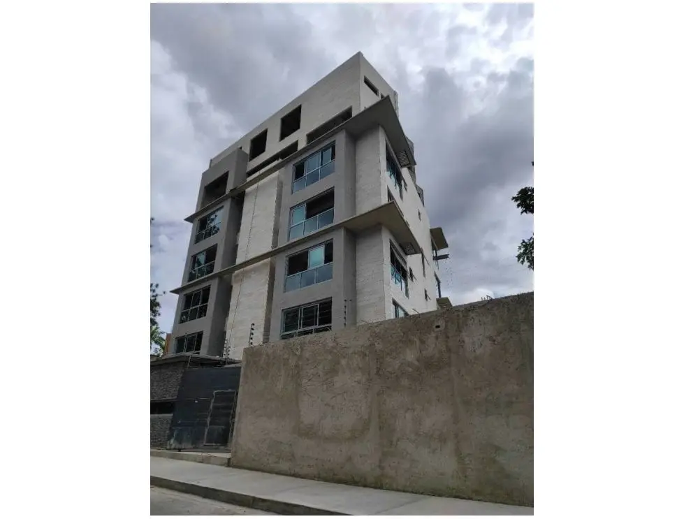 Vendo edificio 890 m2 La Castellana 5300