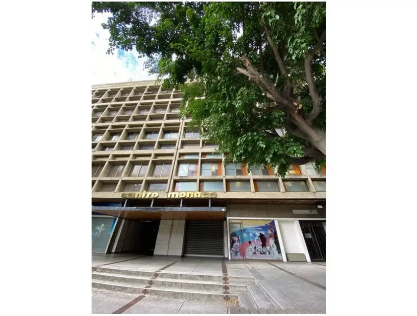 Vendo/alquilo oficina 331m2 Los Ruices 0932