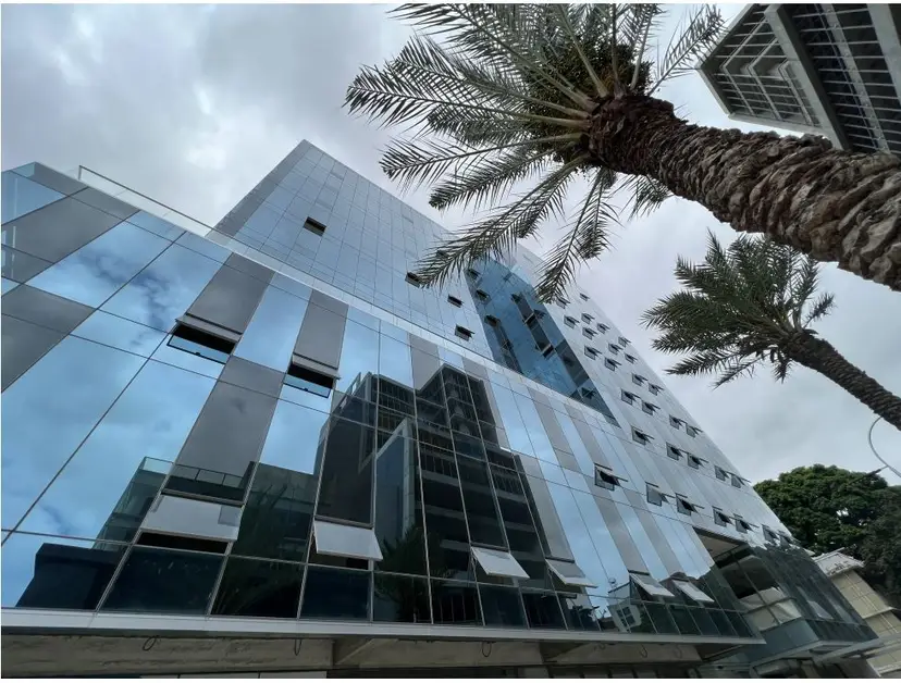 Se Vende Oficina/337M2/2b/Las mercedes/8246