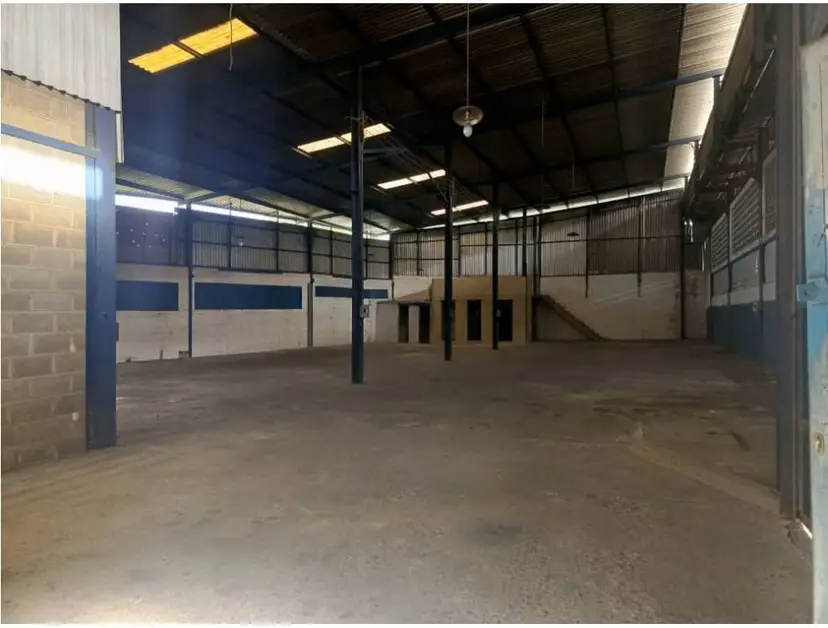 Se alquila galpón 600m2 Filas de Mariche 3285