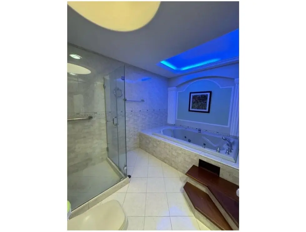 CASA EN ALQUILER 1.026 m2 - URB. ALTO PRADO - 11