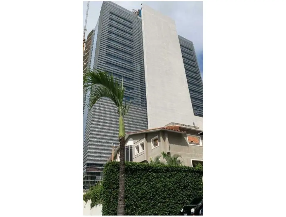 Alquilo oficina 200m2 Las Mercedes 1997