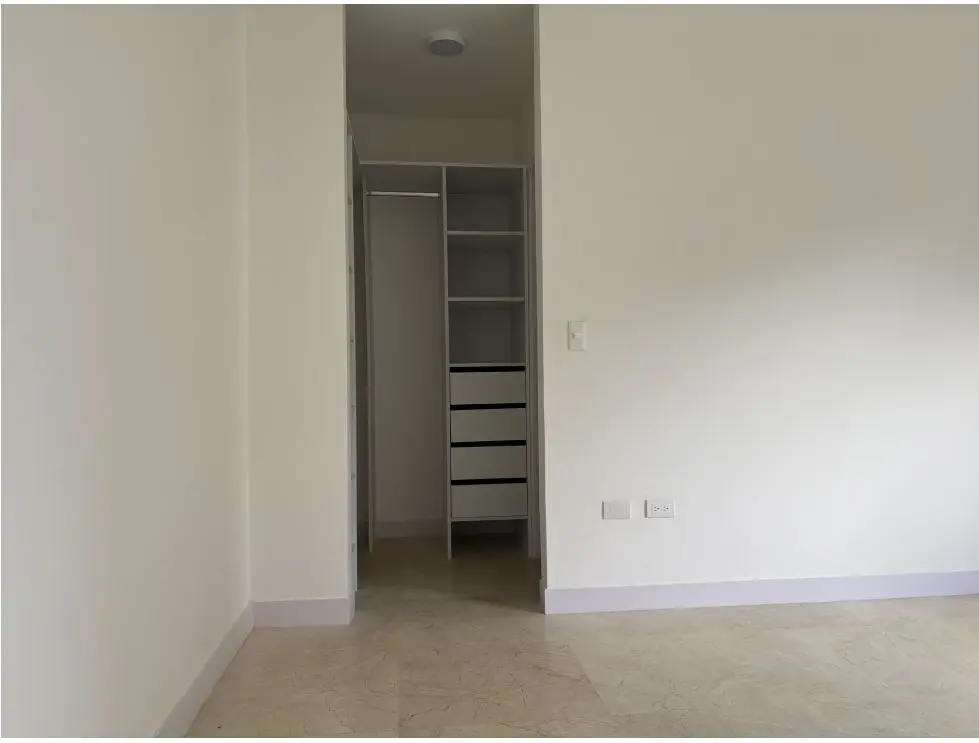 SE VENDE APARTAMENTO EN LA BOYERA 60 m2 - 7