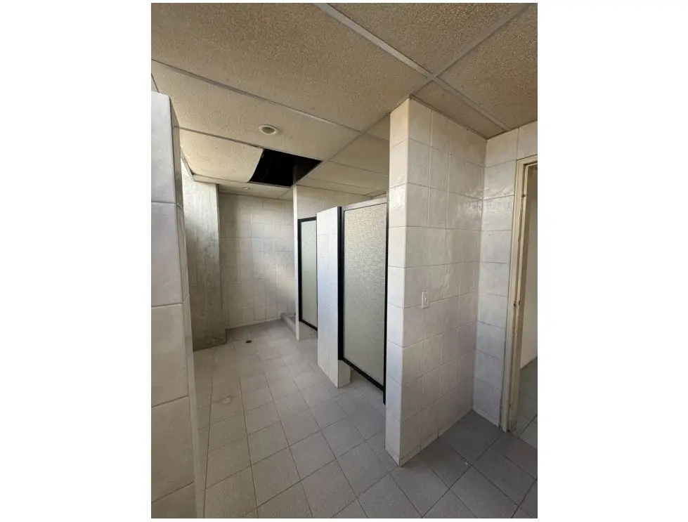 PISO INDUSTRIAL EN ALQUILER 375 M2- URB. BOLEITA - 8
