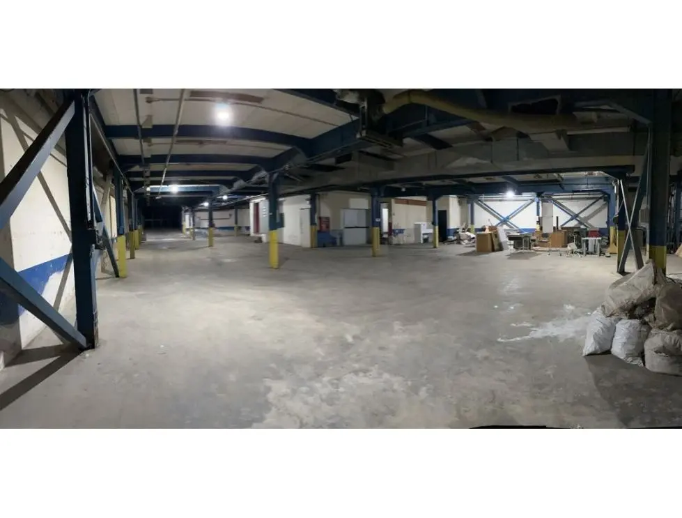 Se vende/Alquila edificio industrial 3.200m2 Boleita Sur 1881 - 6