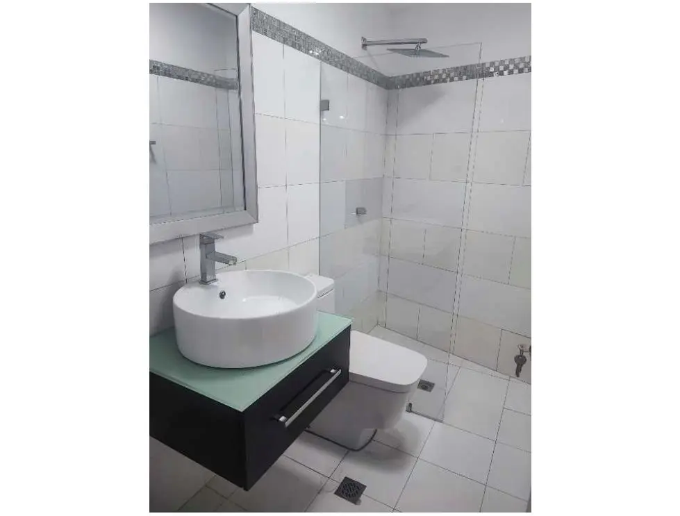 Se vende/alquila local comercial 1006m2 Chuao 1716 - 9