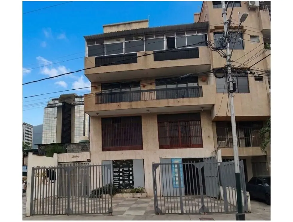 EDIFICIO INDUSTRIAL BOLEITA SUR 630 M2 CONSTRUCCION, 5 NIV Y 2 LOC