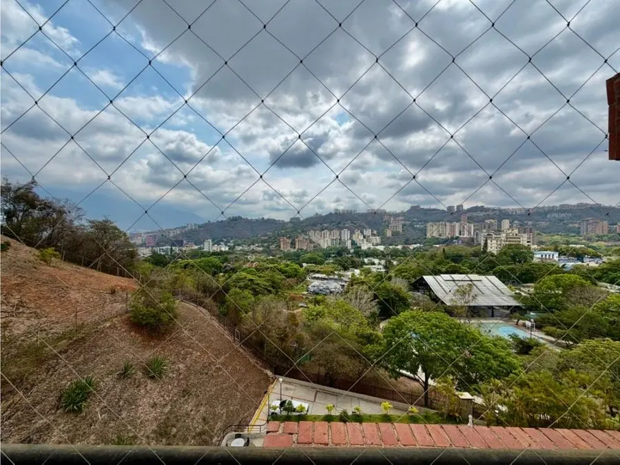 Se alquila PH Triplex 500m2 4h+s/7b/3p Colinas de Valle Arriba - 9