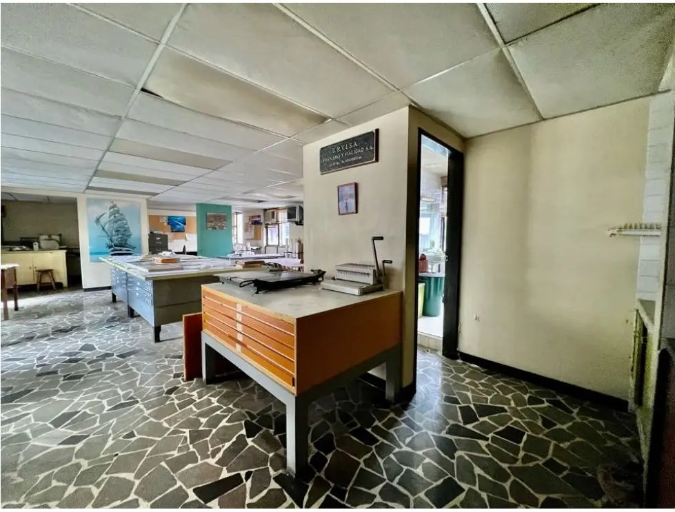 Se vende oficina 240m2 4B La Carlota - 19