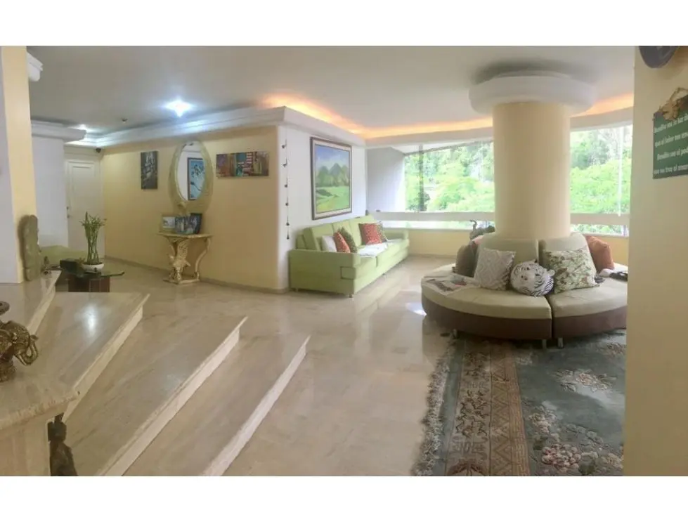 Se vende PH 1000m2 Los Chorros 9915 - 5