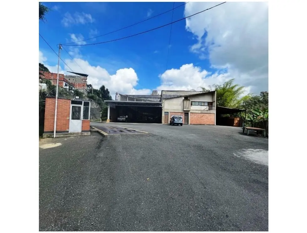 GALPÓN EN VENTA 1500 Mts2 Caracas