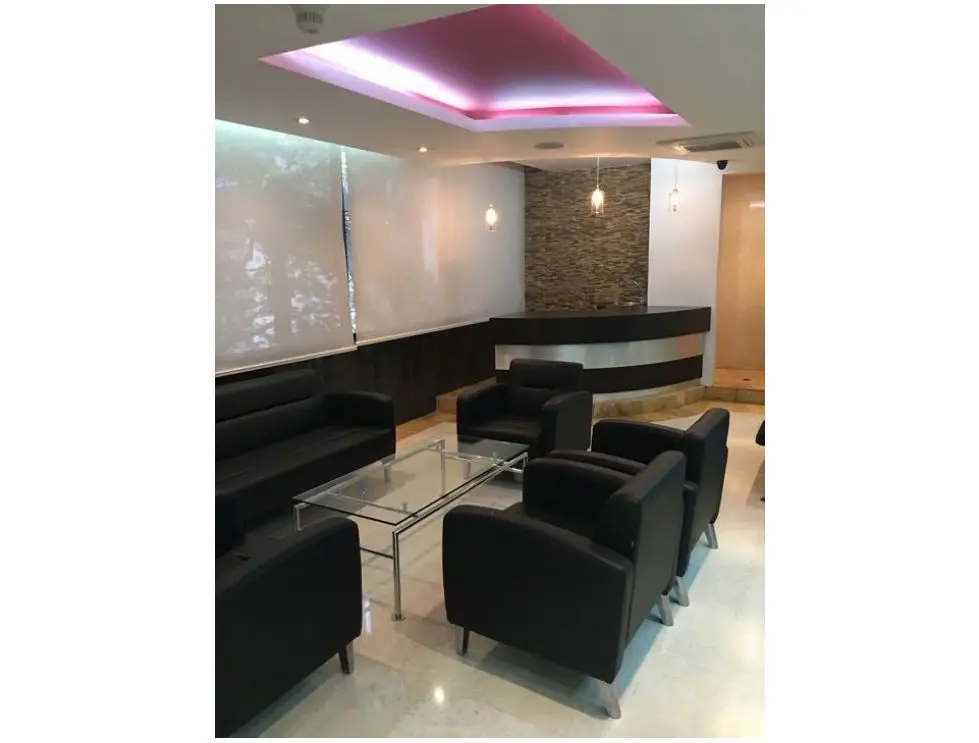 Se vende oficina 420m2 El Rosal 6740 - 9