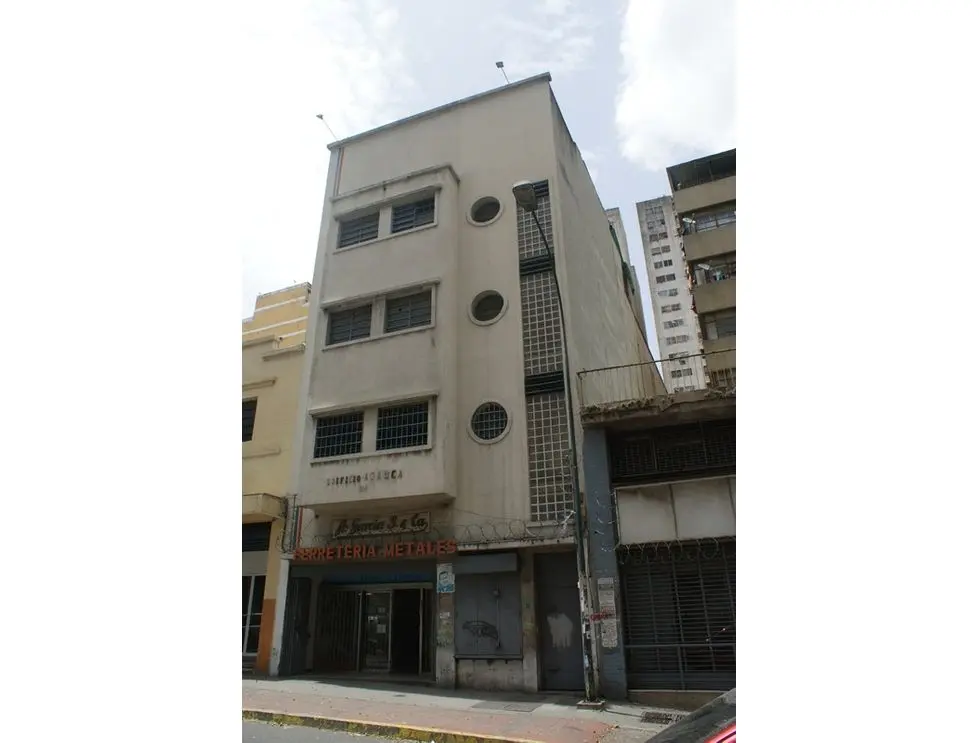 Se vende edificio 1377m2 Santa Teresa 6397