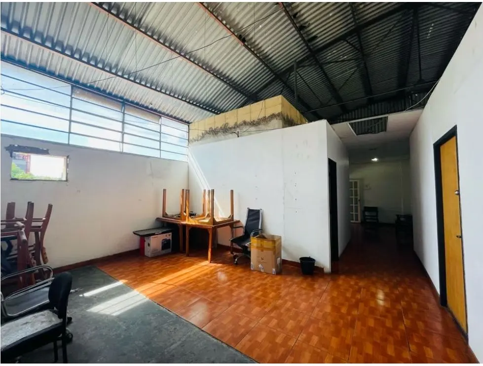 Se vende edificio industrial 2.857m2 Los Ruices 5216 - 5