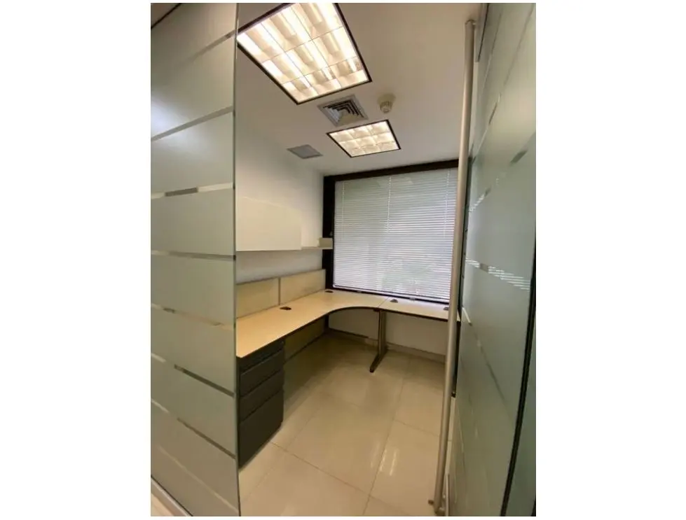 Alquilo oficina 300m2 Chacao 3390 - 3