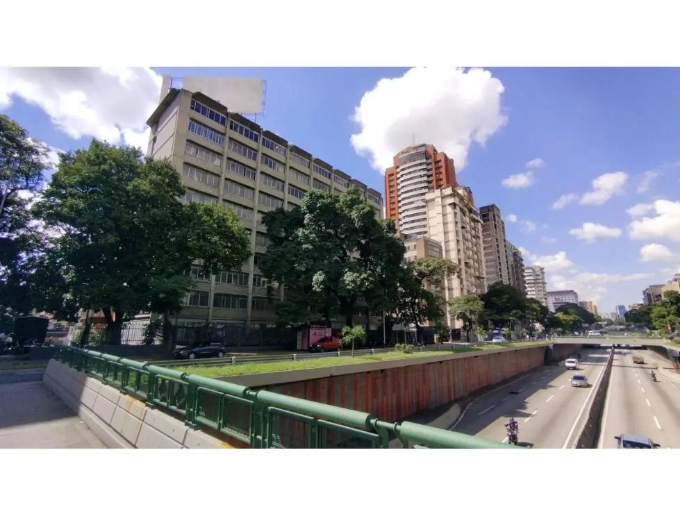 Se vende/alquila Oficina 150m² Libertador - 2