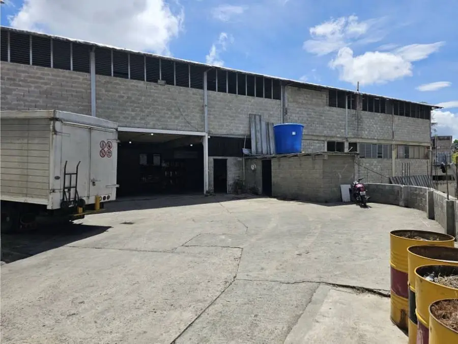 Vendo galpón industrial 3.900m2 Zona Industrial de Carrizal 4786 - 6