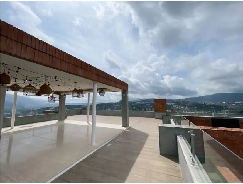 Se vende/Alquila PH 760m2 4h+2s/5.5b+s/6p Colinas de Valle Arriba 2312