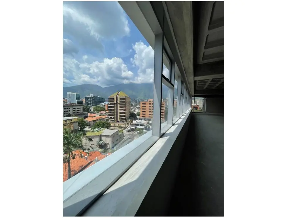 OFICINAS EN VENTA DESDE 130 M2 - URB. LAS MERCEDES - 19