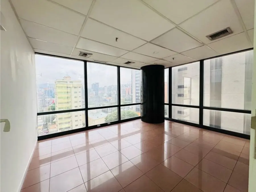 Se vende alquila oficina 400m2 El Rosal - 2
