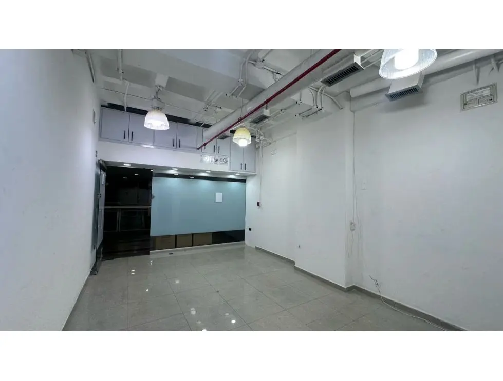 Alquilo local 40m2 El Cafetal 2064 - 7