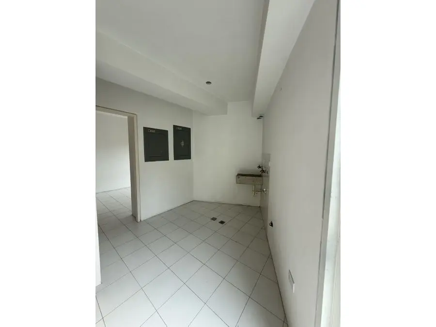 PENT HOUSE EN VENTA 374 M2 - URB LOMAS DE LAS MERCEDES - 4