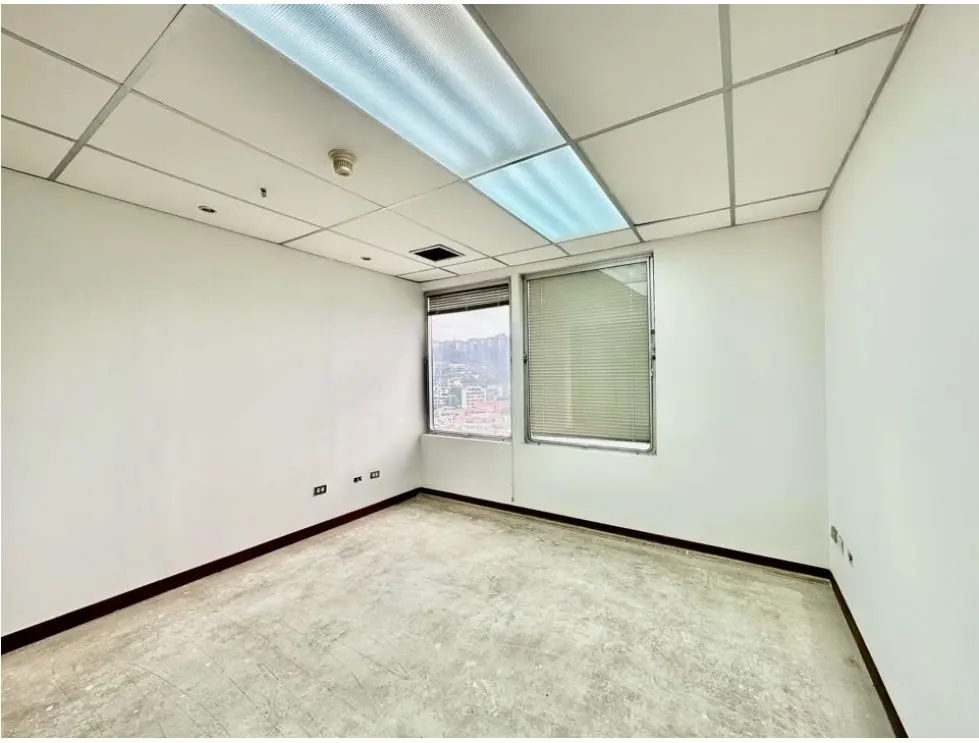 Se alquila oficina 220m2 2b/5p Las Mercedes - 11