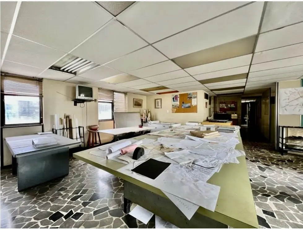 Se vende oficina 240m2 4B La Carlota - 18