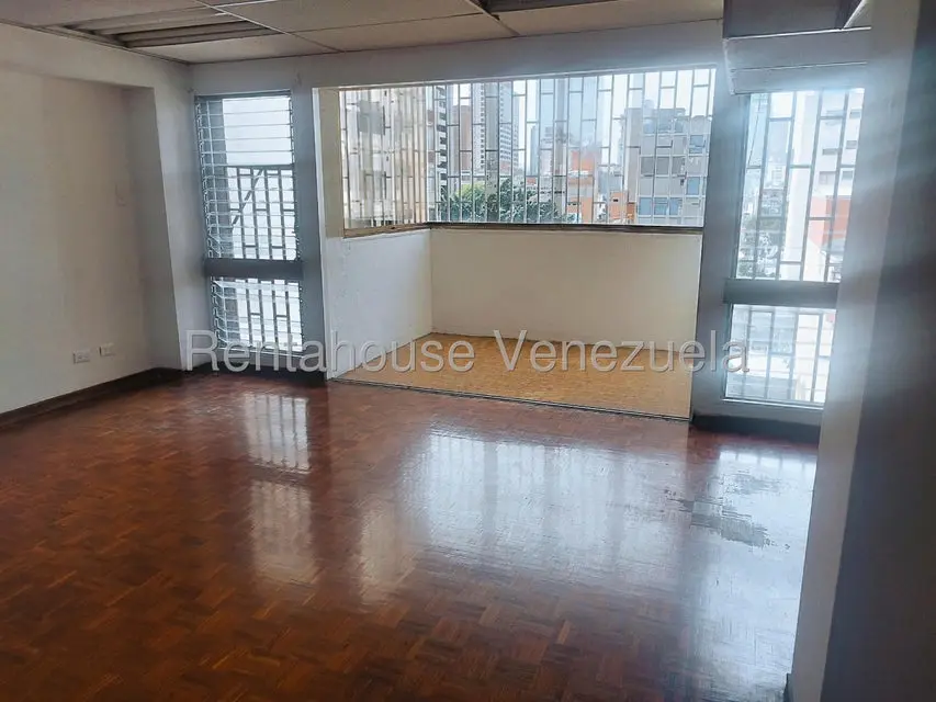 Apartamento (1 Nivel) en Venta en Bello Monte, Distrito Metropolitano - 9