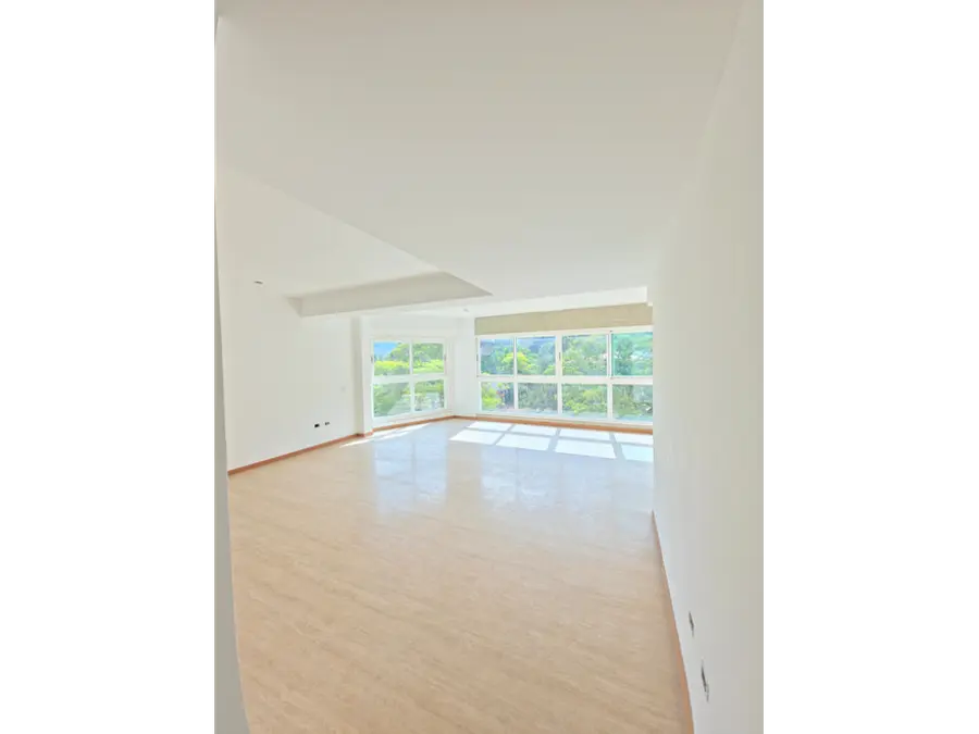 PENT HOUSE EN VENTA 205 M2 - URB LOMAS DE LAS MERCEDES - 2