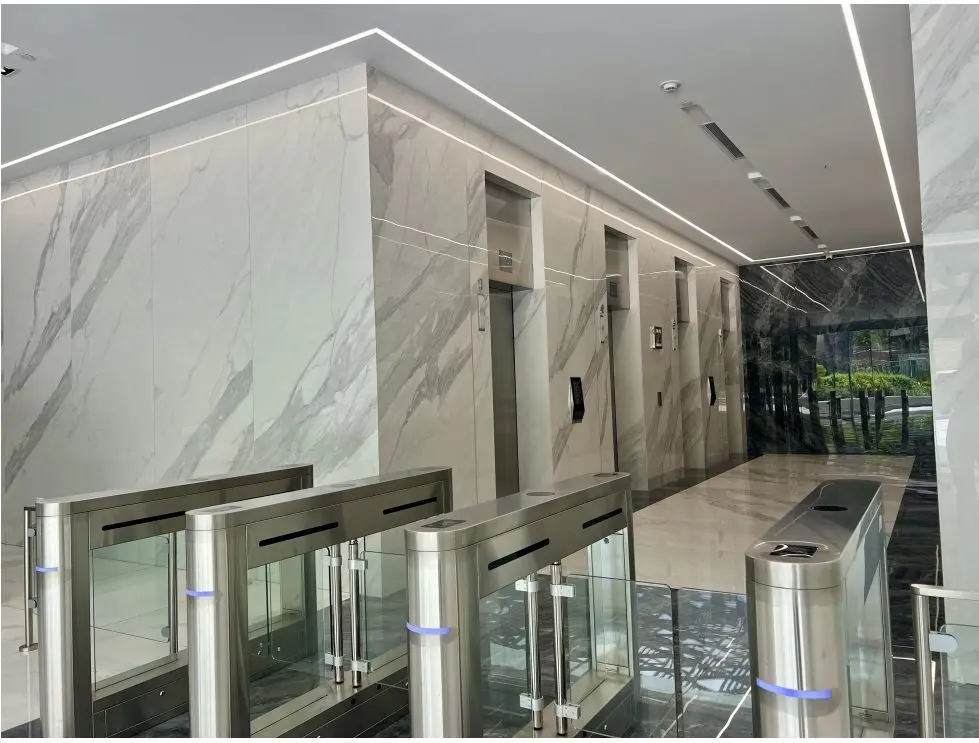 Se vende/alquila oficina 300m2/ Campo Alegre/5876 - 6