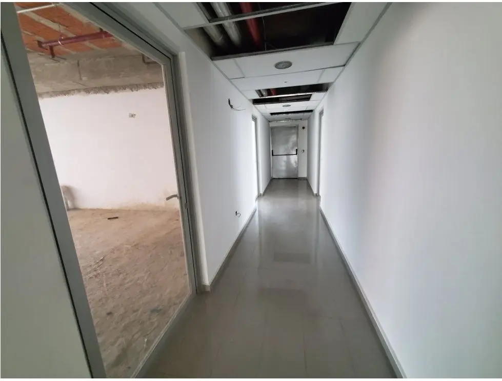 Vendo oficina 89mts2 Los Dos Caminos - 12