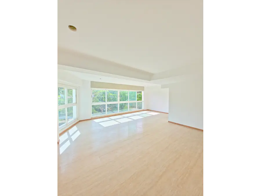 PENT HOUSE EN VENTA 205 M2 - URB LOMAS DE LAS MERCEDES