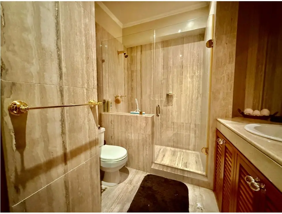 Se alquila apto 300m² 3h+1s/4b1s/4p Las Mercedes - 28