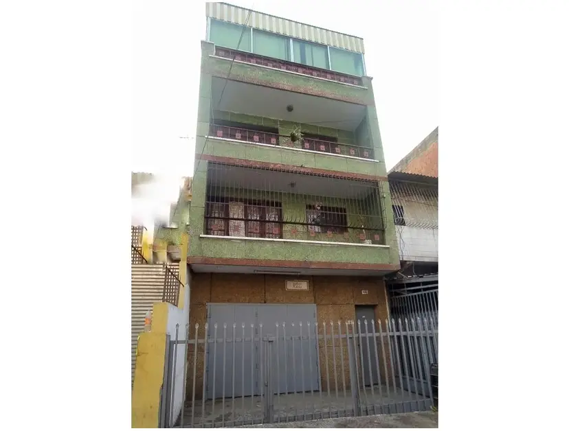 Edificio con Local Comercial en Venta en Catia 500m2