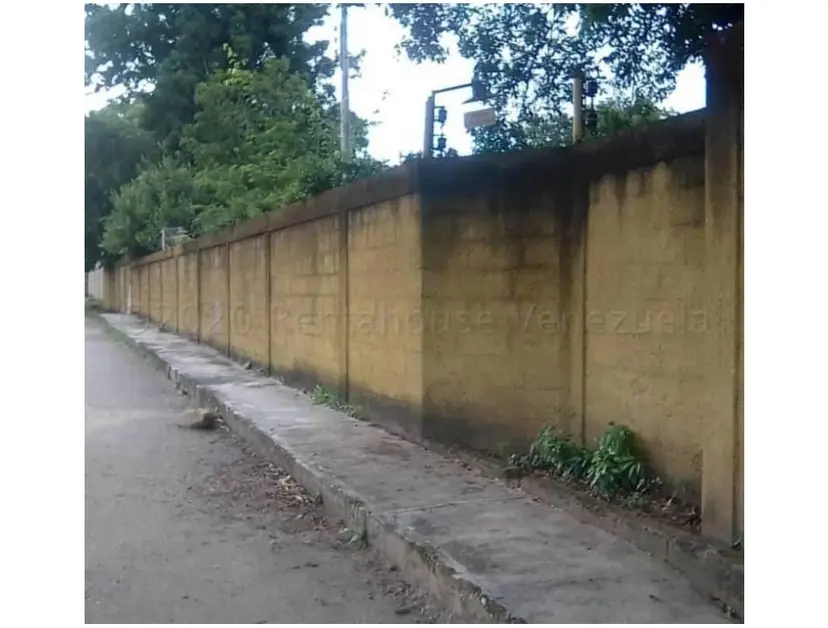 Se vende caballeriza 20.000m2 Santa Lucia-Edo. Miranda 4323