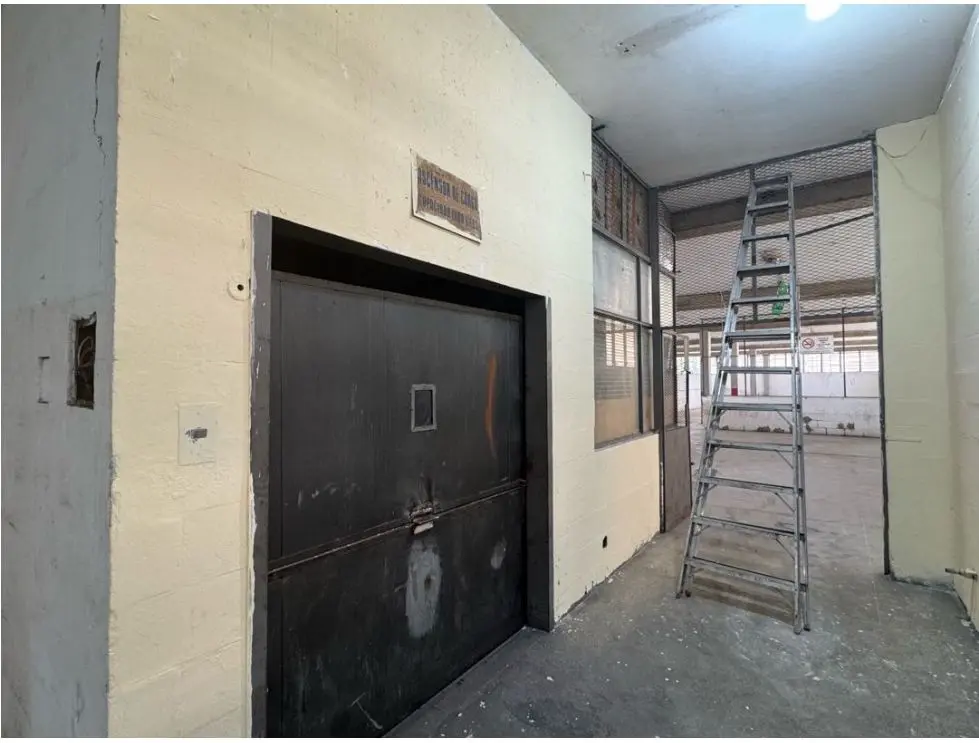 En Venta Galpon Edificio Industrial en San Martin. Libertador Caracas - 20