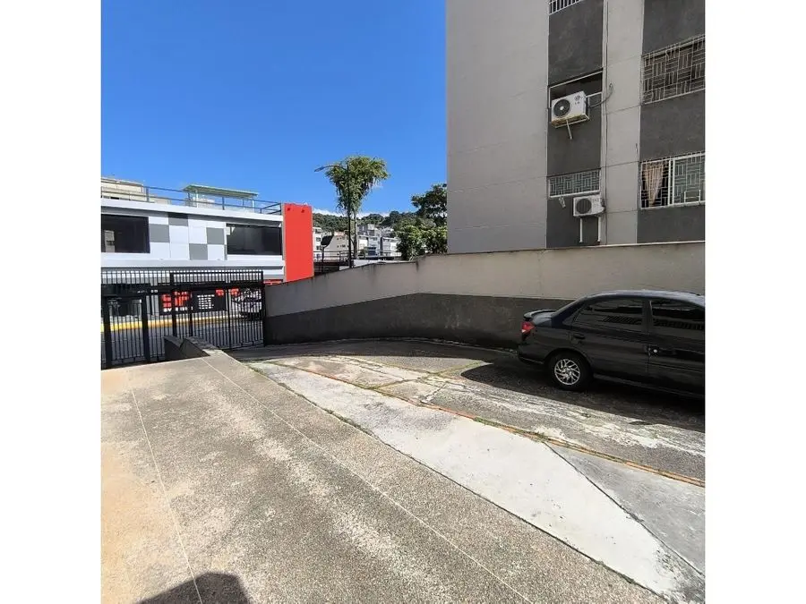 VENTA APTO CUMBRES DE CURUMO 163mts/3H+s/2B+s/1PE - 17