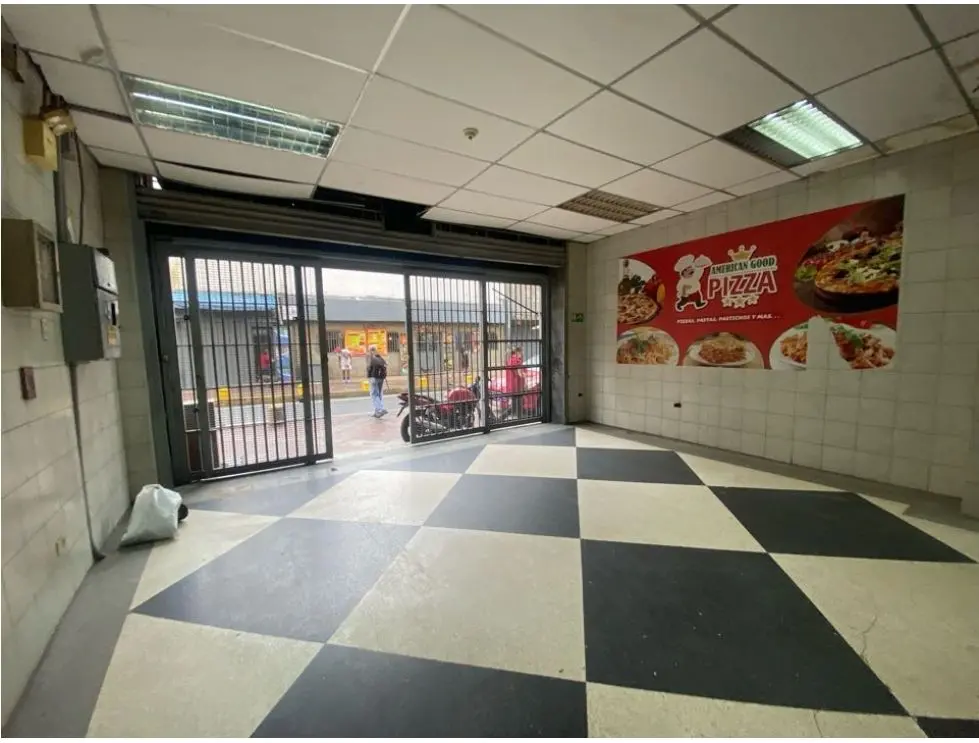 Vendo/alquilo local comercial 112m2 Av. Urdaneta 2143 - 7