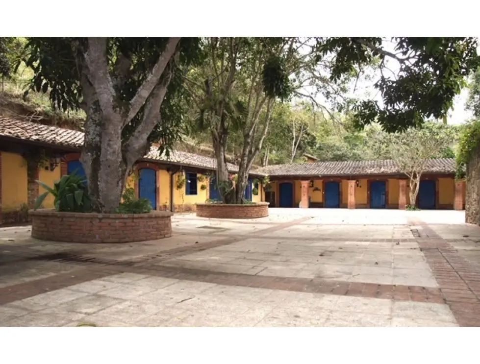 Se vende caballeriza 30.000m2 Parque Caiza 1828 - 3