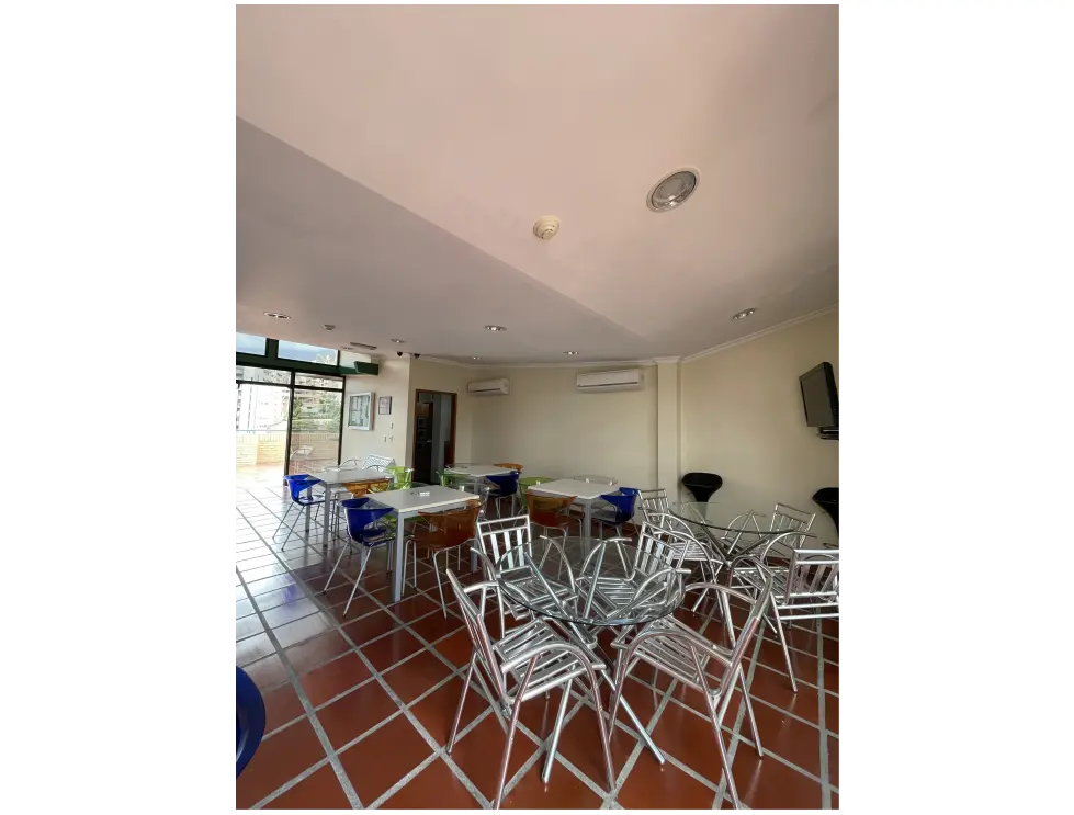 En venta edificio de 1490m2/10b/10p Los Chaguaramos - 34
