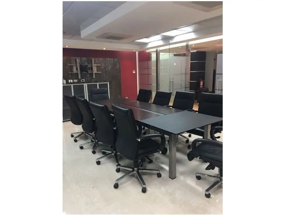 Se vende oficina 420m2 El Rosal 6740 - 8