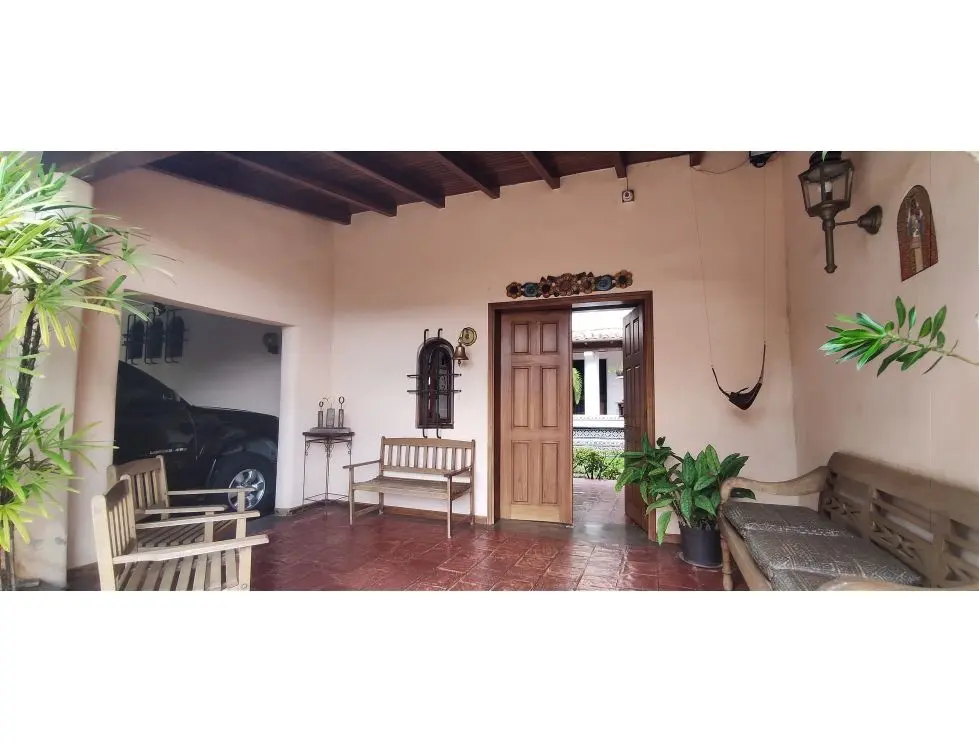 Vendo casa 558m2 5h+2s/5.5b+s/7p La Lagunita C. Club 3148 - 5