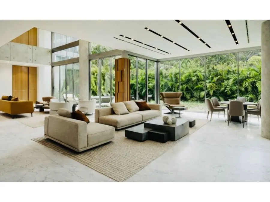 Se vende PB 724m2 4H+S/4.5B+S/5P Altamira - 3