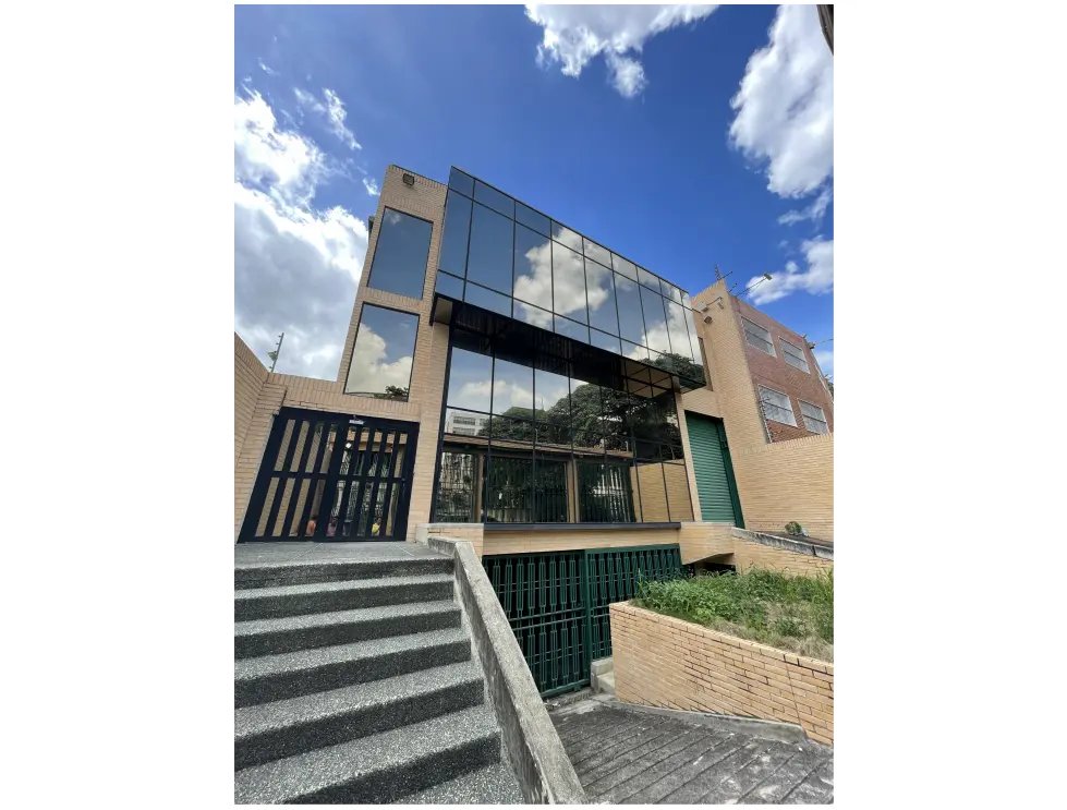 En venta edificio de 1490m2/10b/10p Los Chaguaramos - 2