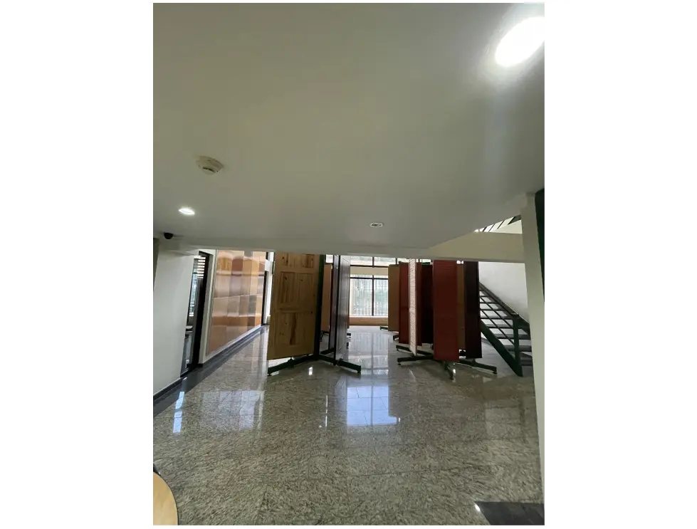 En venta edificio de 1490m2/10b/10p Los Chaguaramos - 6