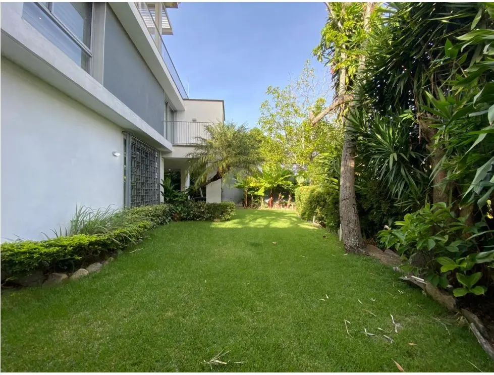 Se alquila casa 1000m² 8h/7b/4e Altamira - 3