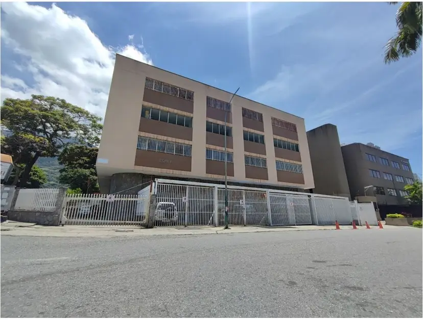 ALQUILER DE PLANTA INDUSTRIAL EN LA URBINA ALE