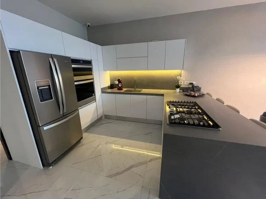 VENTA DE APARTAMENTO DE LUJO 110m2, EN TORRE SKY PARK, LAS MERCEDES - 16