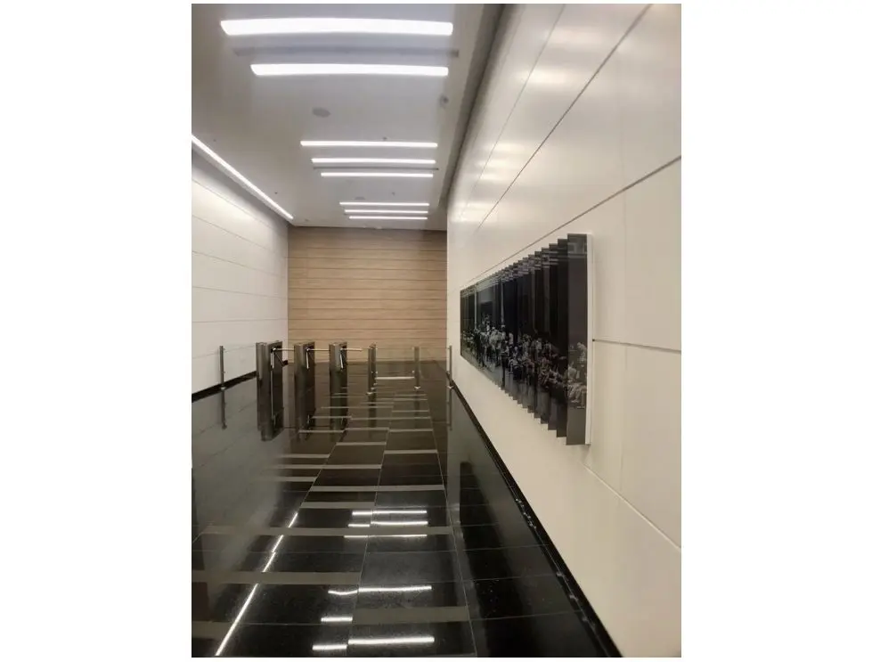 Se vende oficina de 350 m2/ Las Mercedes - 2